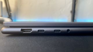 Lenovo Yoga 7i Gen 9 ports left side