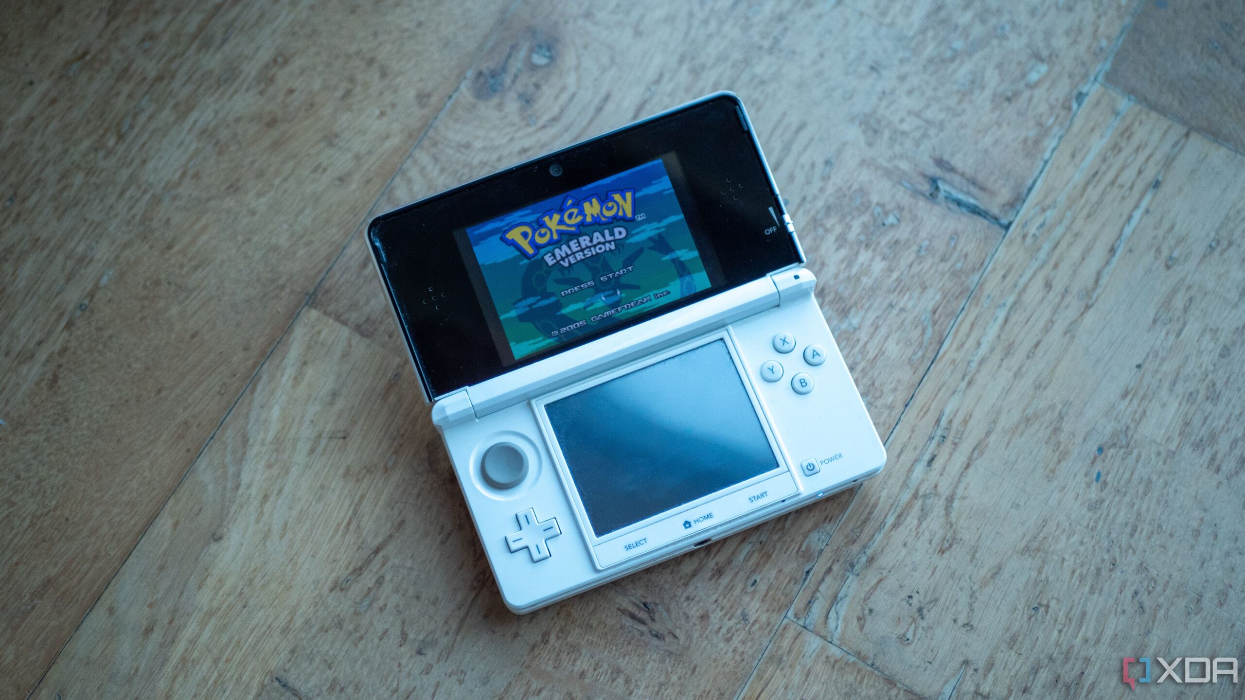 Pokemon Emerald running on the Nintendo 3DS as a native virtual console application