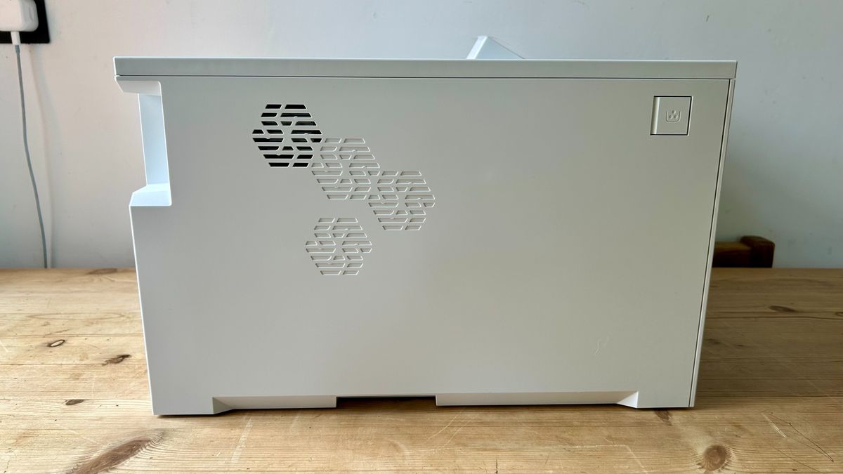 Testing out the HP Color LaserJet Enterprise 4701 laser printer in our home office